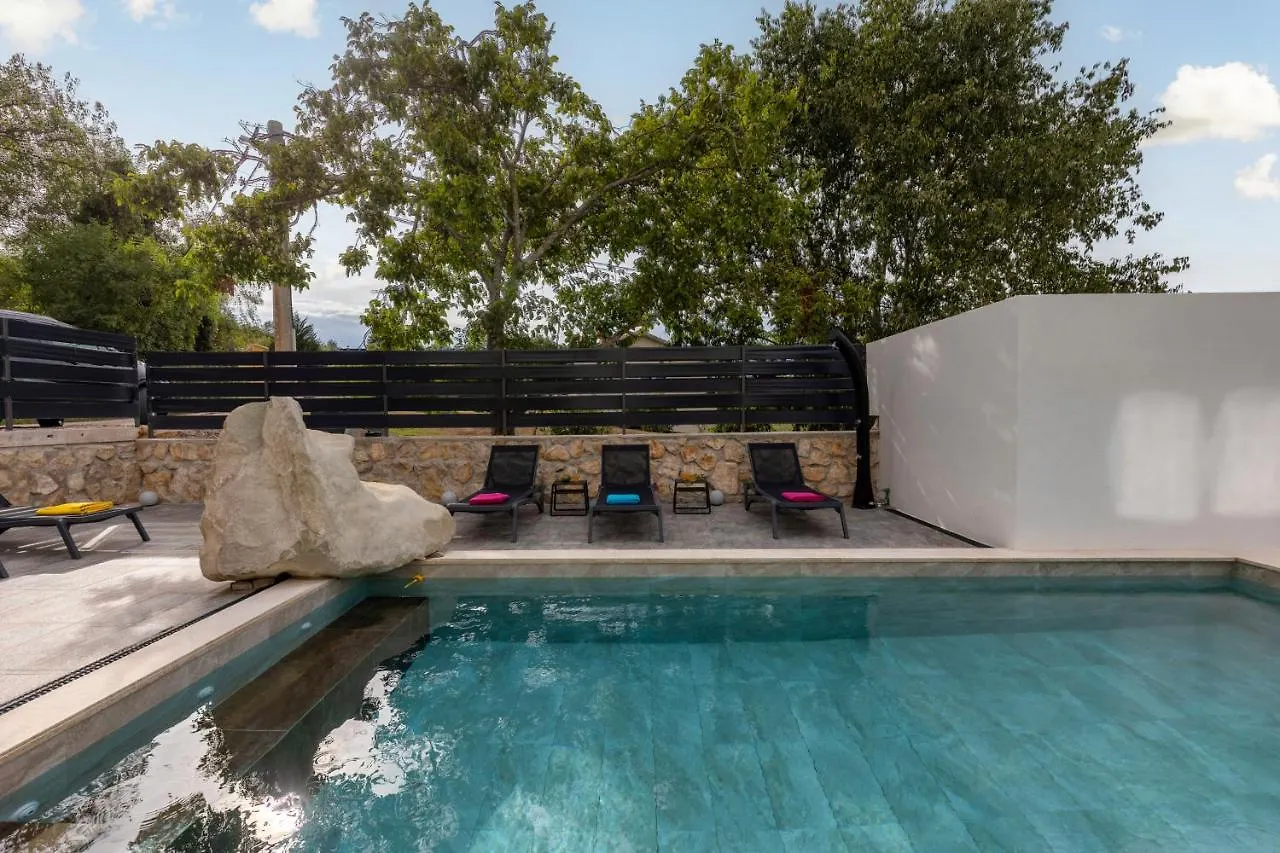Villa Kamik - The Oasis Of Peace Krsan Croatia